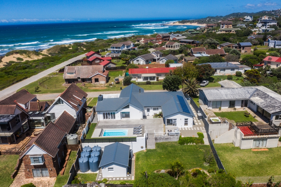 4 Bedroom Property for Sale in West Beach Eastern Cape